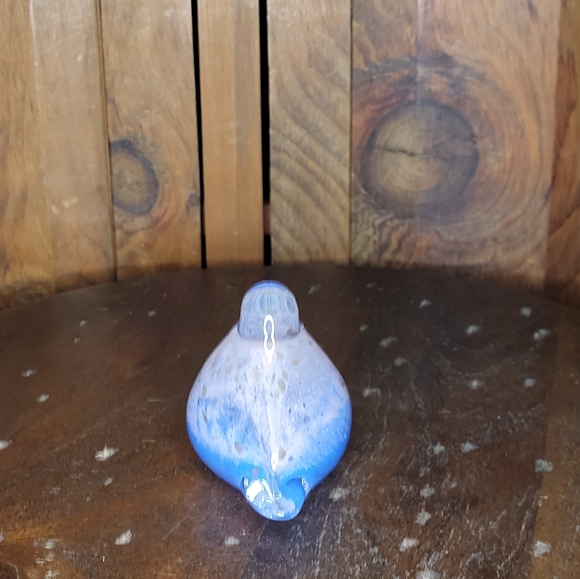 Blue and White Glass Bird Figurine - Picture 12 of 14